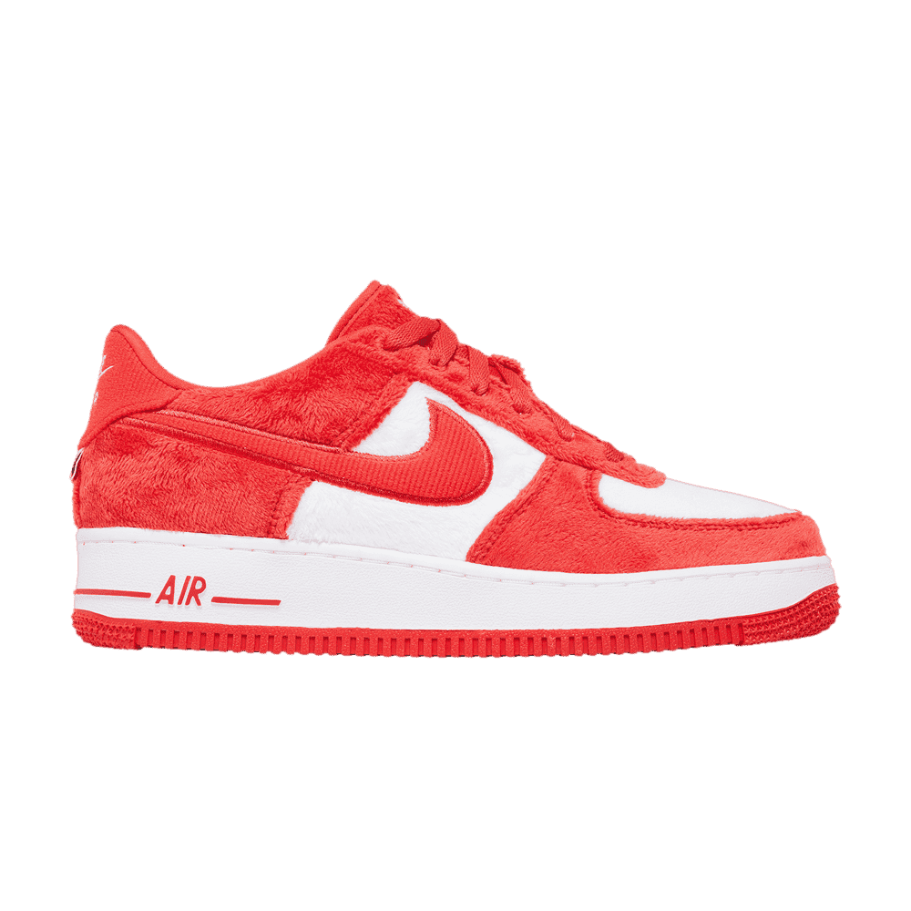 Nike Air Force 1 Low Valentine’s Day Fleece GS in red and white